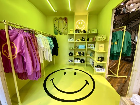 Compare prices for Smiley across all European  stores