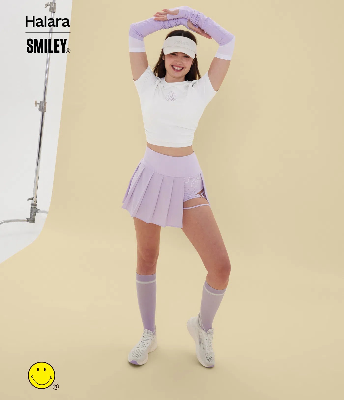 Halara X Smiley® Halara UltraSculpt™ Round Neck Short Sleeve Ruched Skinny Cropped Casual T-Shirt