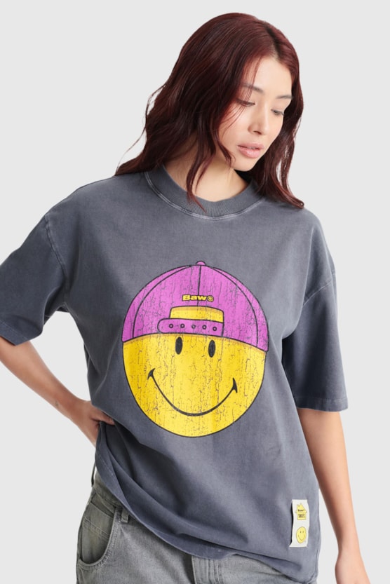 OVERSIZED BAW SNAPBACK SMILEY® T-SHIRT