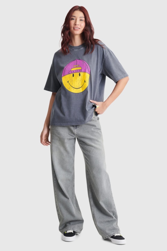OVERSIZED BAW SNAPBACK SMILEY® T-SHIRT