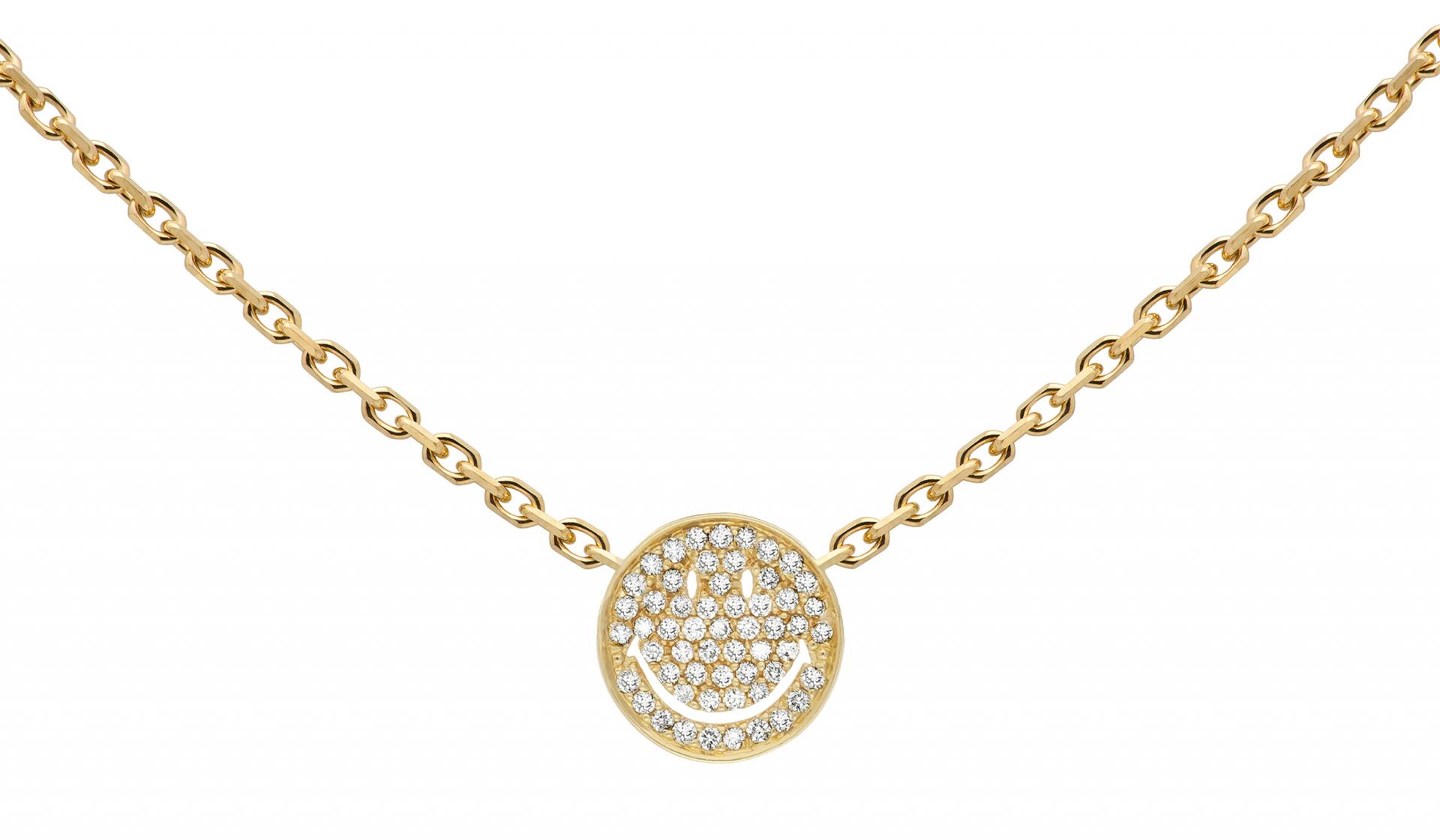 Yellow gold chain necklace with diamond-paved smiley