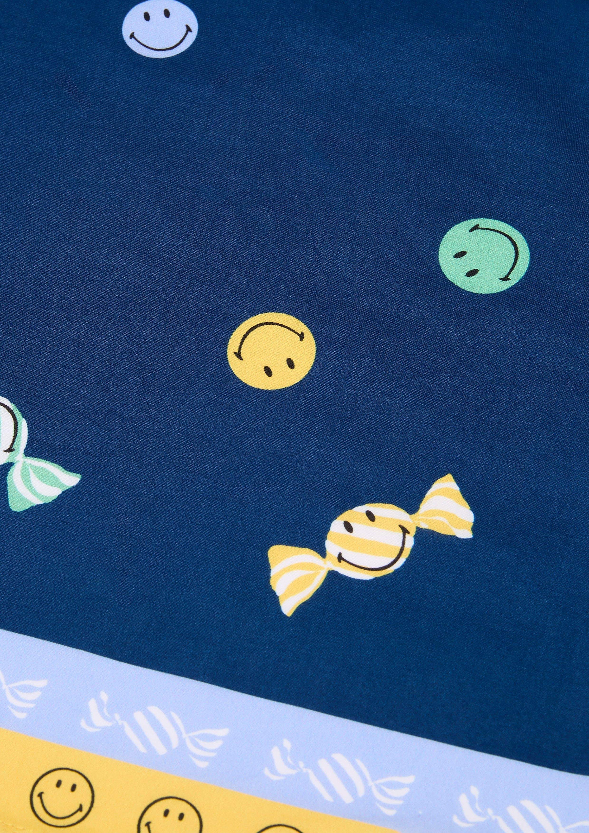Candy Smile Scarf – Smiley