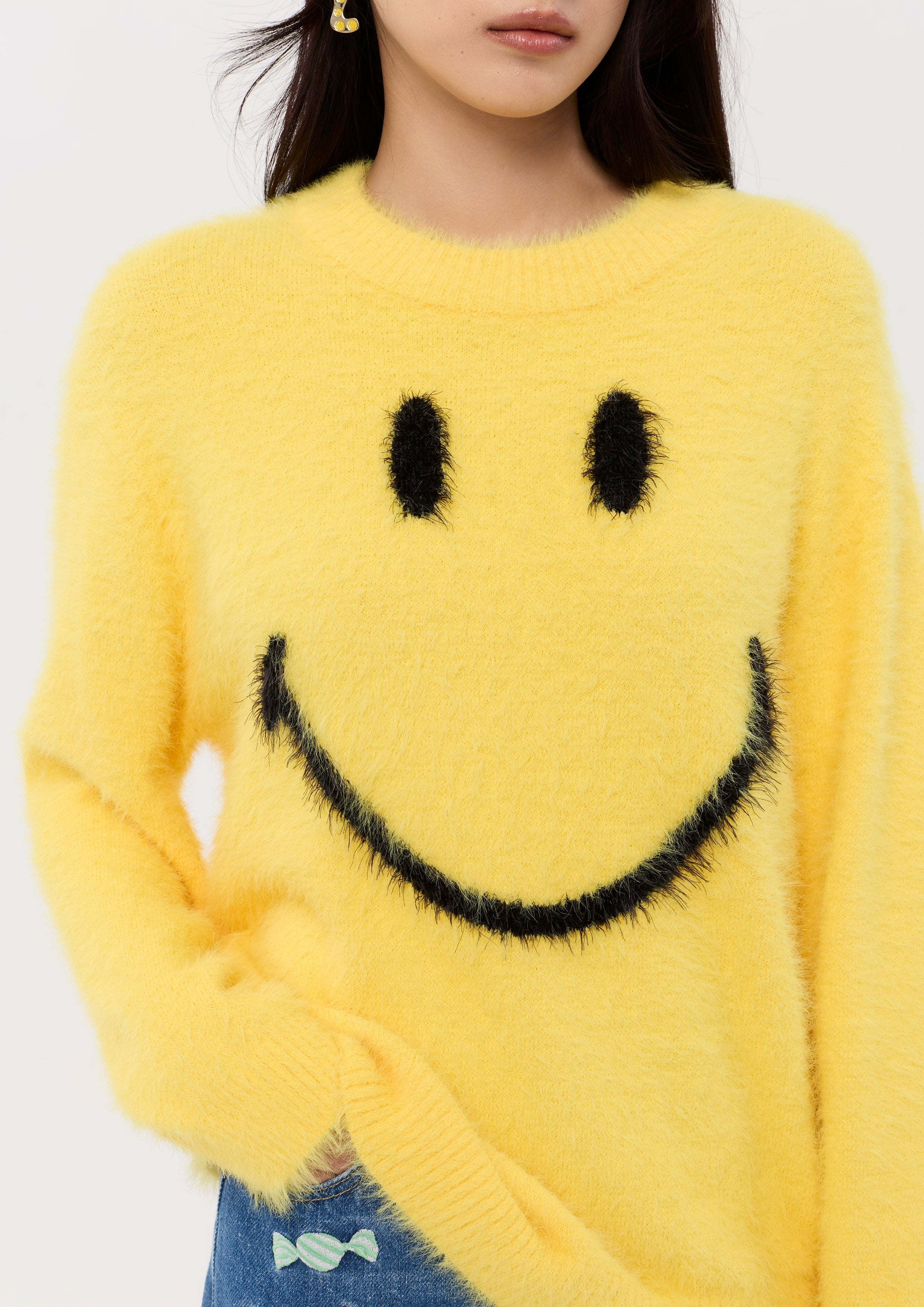 Long-sleeved knitted pullover with printed pattern, Lyn around x SMILEY collection.