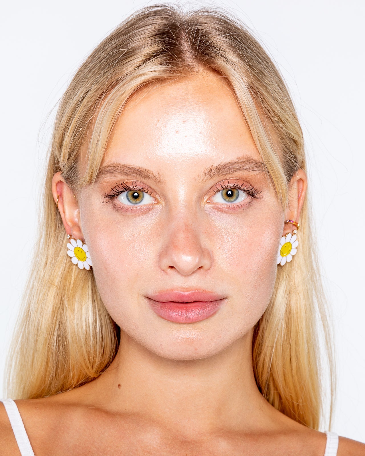 Smiley® Daisy Studs