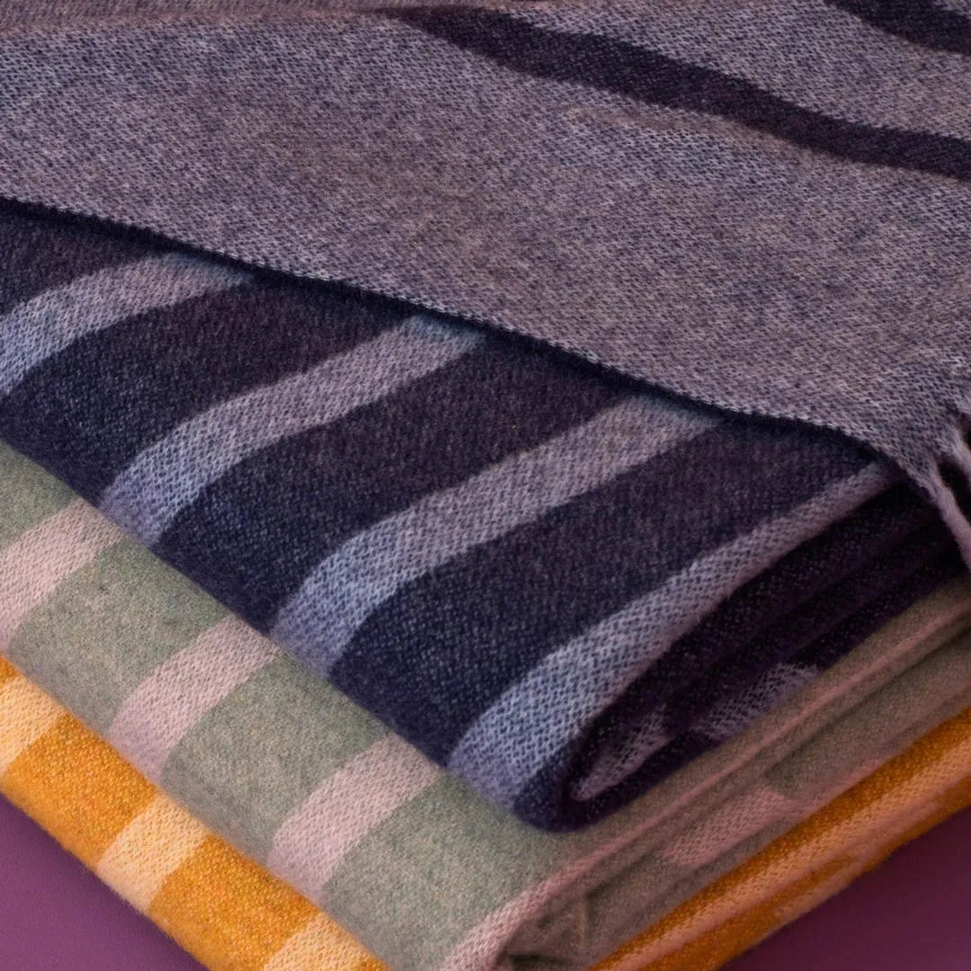 Biancoperla x Smiley® Jacquard Throw Blanket - All Colours