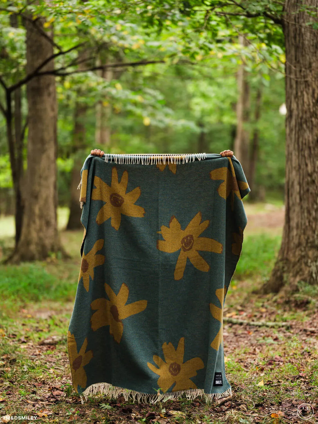 Sackcloth & Ashes x Smiley® | Bloom Harmony Blanket