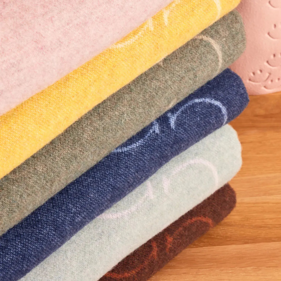 Biancoperla x Smiley® Jacquard Throw Blanket - All Colours