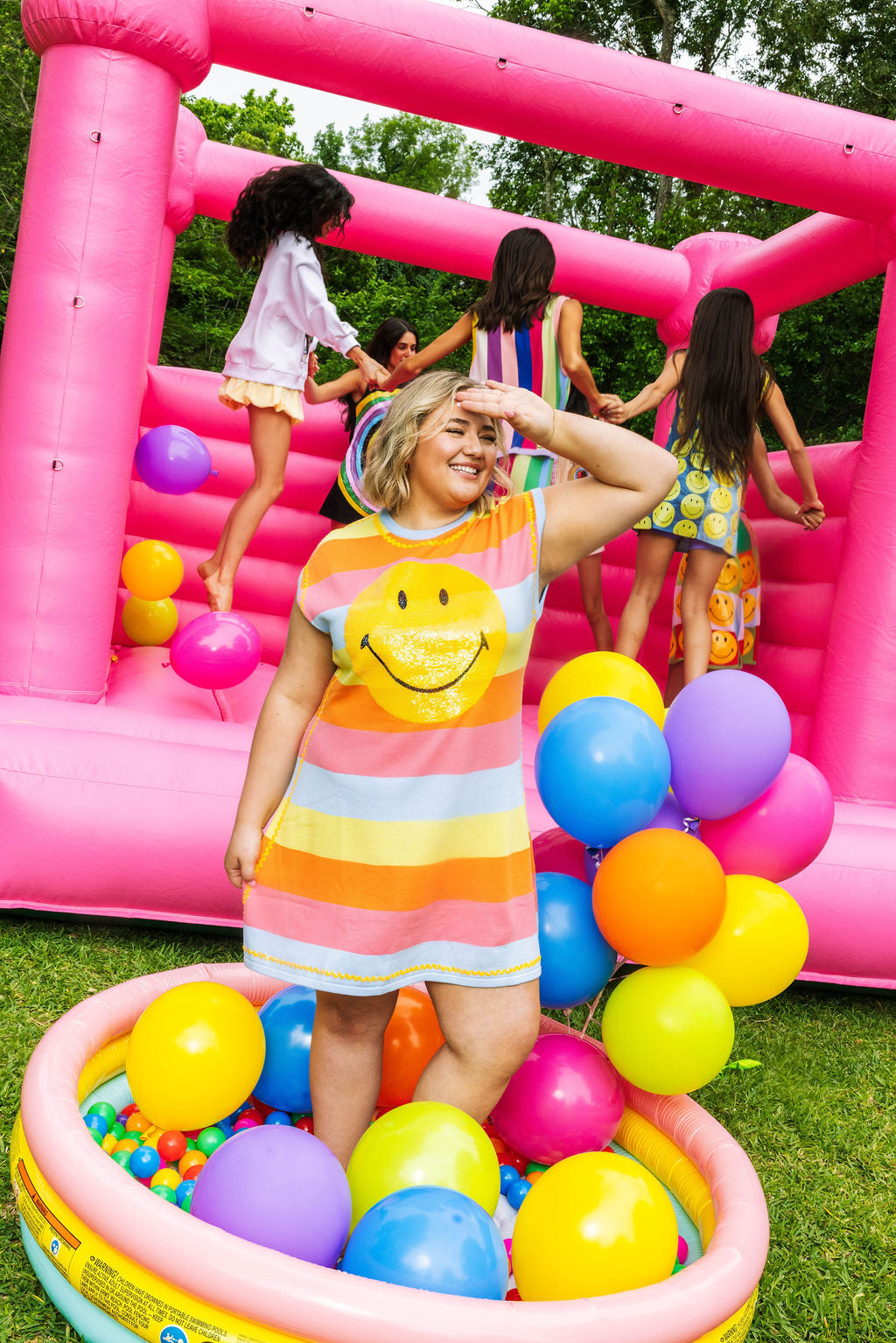 Lizenziertes gestreiftes Multi-Smiley®-Kleid
