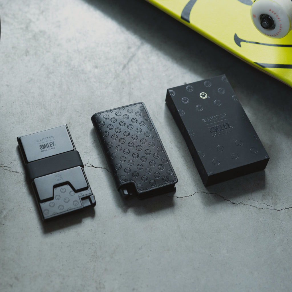Ekster x Smiley® Wallet: RFID Protection & Quick Card Access