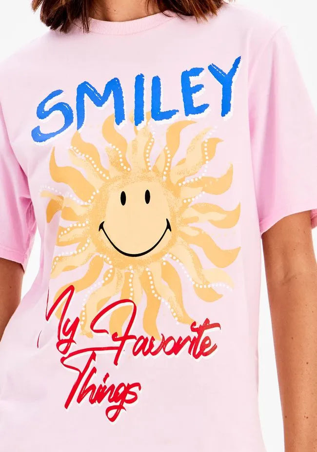 Oversized Elongated Smiley T-shirt
