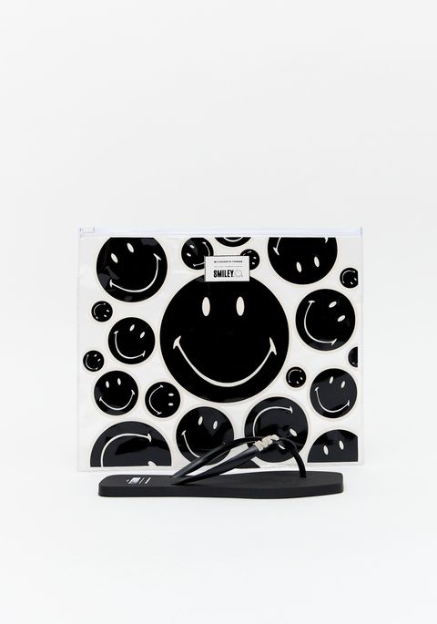 Smiley Flip Flop and Toiletry Bag Kit