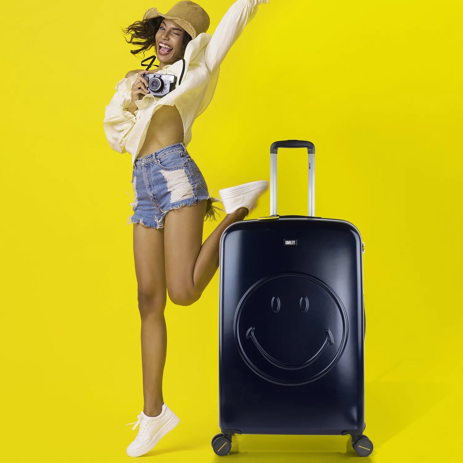 Arsamar x Smiley® | Suitcase 70Cm - All Colours